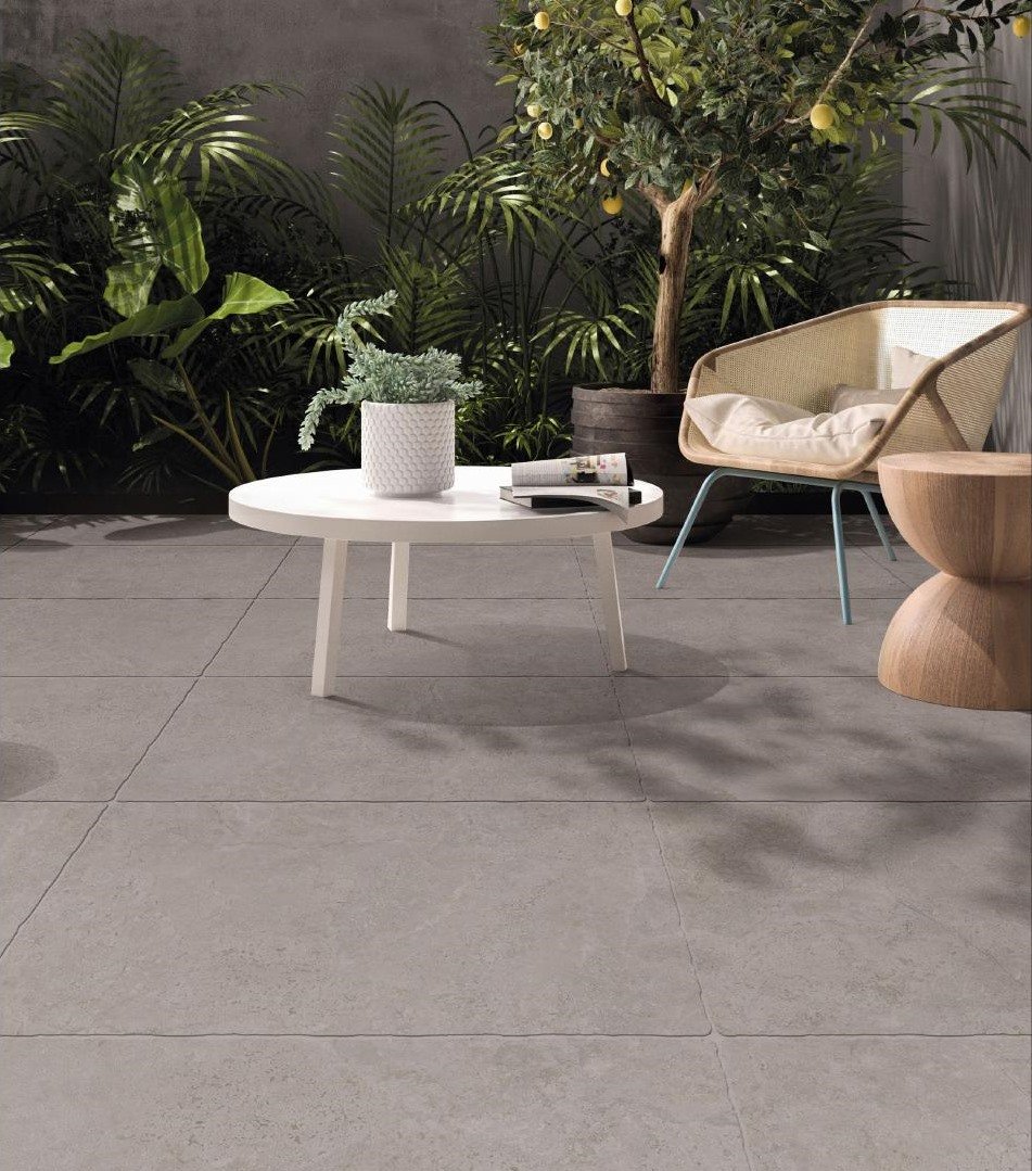 Creta Ivory Q stone-look porcelain paver application scene