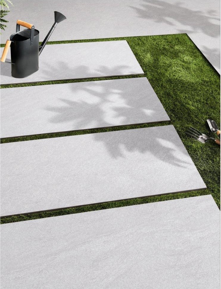Cezanne Tranquil Black sandstone-look porcelain paver application scene
